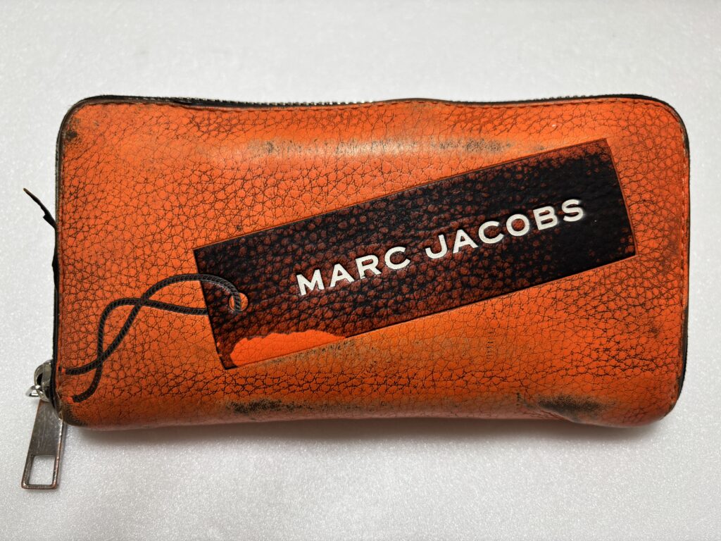 MARC JACOBS（マークジェイコブス）の長財布　全体染め直し　コバ再生